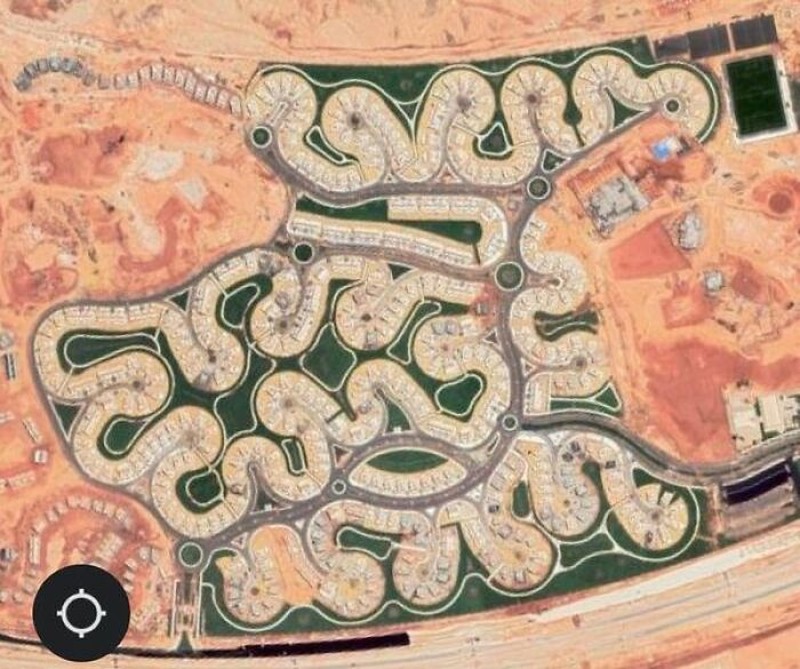 Keanehan di Google Earth