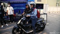 Untuk itu perlu terus digencarkan sosialisasi untuk meningkatkan pemahaman masyarakat terhadap motor listrik yang ramah lingkungan.  