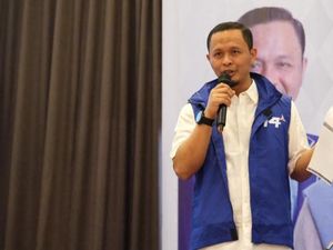 Turunkan Baliho Anies, Demokrat Riau Klaim Masyarakat Ikut Kecewa
