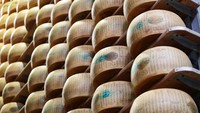 Diketahui Parmigiano Reggiano merupakan salah satu produsen keju yang paling banyak dipalsukan di dunia.