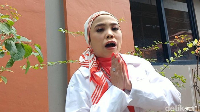 Lolly Unyu, perekam video Mayang yang diduga tengah menertawakan upacara HUT RI.