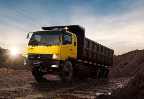 Mitsubishi Fuso Manjakan Konsumen Lewat Layanan dan Lini Produk.