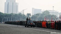 Panglima TNI Laksamana Yudo Margono dan Kapolri Jenderal Listyo Sigit Prabowo mengecek pasukan saat memimpin apel pengamanan KTT ASEAN di Monumen Nasional (Monas), Jakarta Pusat, Jumat (1/9/2023).  