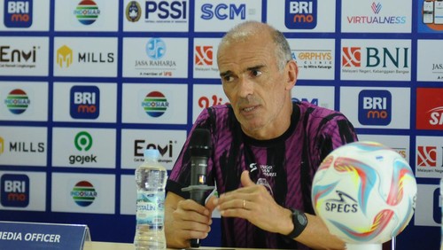 Pelatih Arema FC Fernando Valente