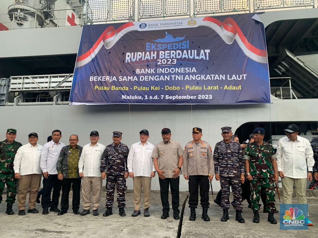 Pelepasan Ekspedisi Rupiah Berdaulat 2023 Bank Indonesia bekerja sama dengan TNI Angkatan Laut Pulau Banda- Pulau Kei-Dobo-Pulau Larat-Adaut pada Jumat (1/9/2023). (CNBC Indonesia/Jefriando)