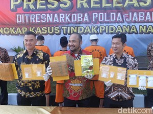 Ironi Ayah dan Anak Perempuan Nekat Jadi Kurir Sabu di Bandung