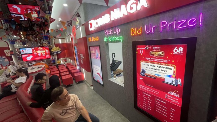Roadshow CIMB Niaga Digital Lounge Carnival CIMB Niaga menggelar roadshow CIMB Niaga digital lounge carnival di Jakarta. Acara ini mengedukasi masyarakat untuk memanfaatkan kemudahan layanan perbankan.