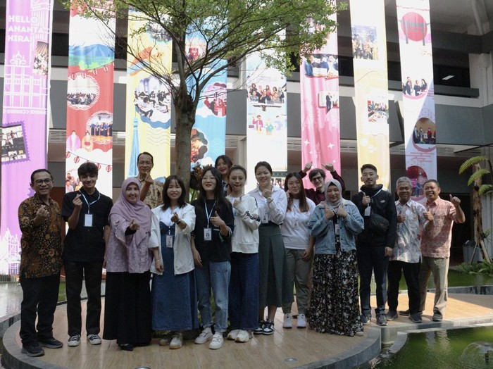 Sambut Mahasiswa Asing, FIB UB Kenalkan Budaya Indonesia