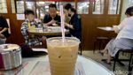 Sarapan French Toast dan Es Teh Susu di Kopitiam Legendaris Hong Kong