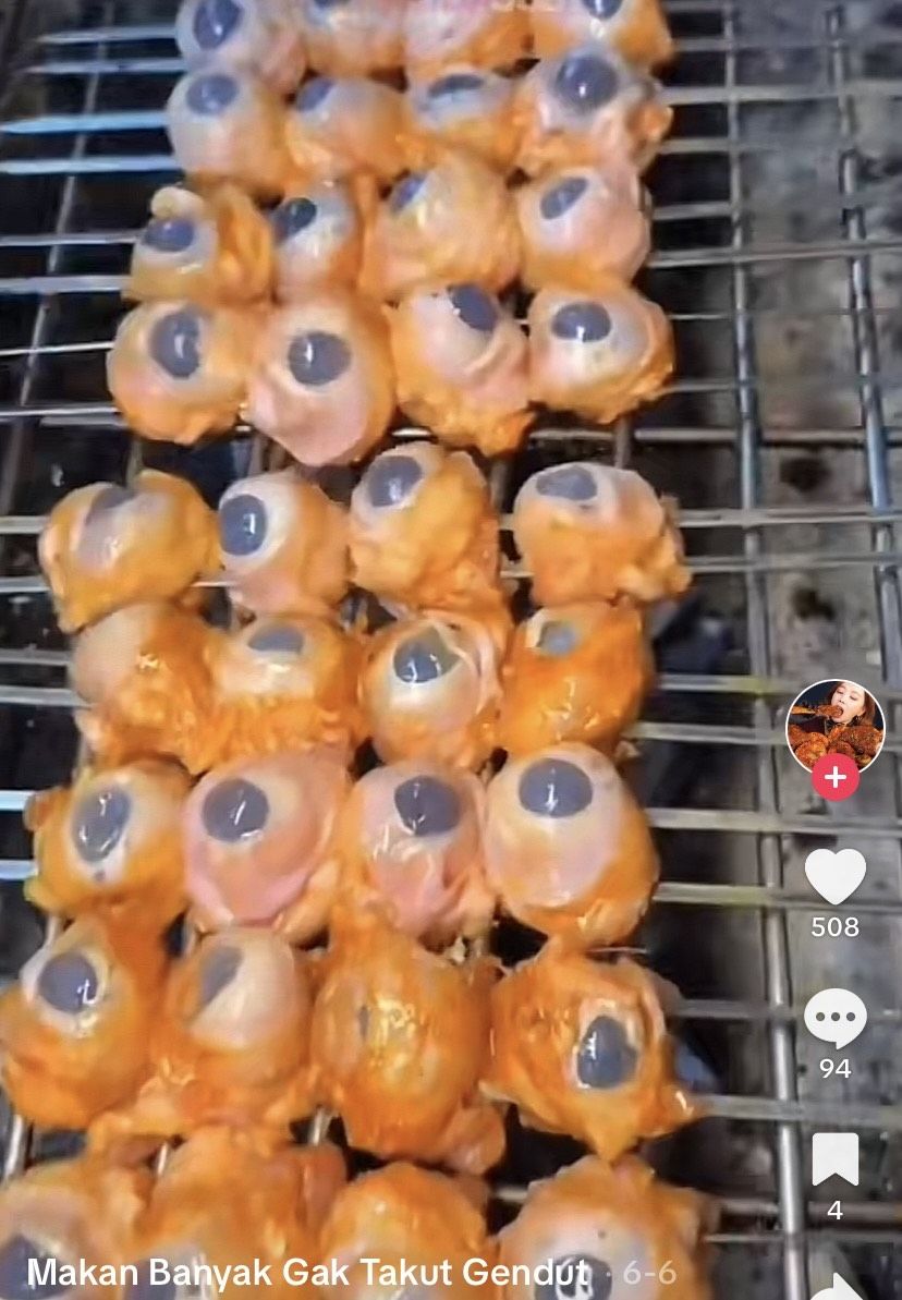 Sate mata sapi viral di China