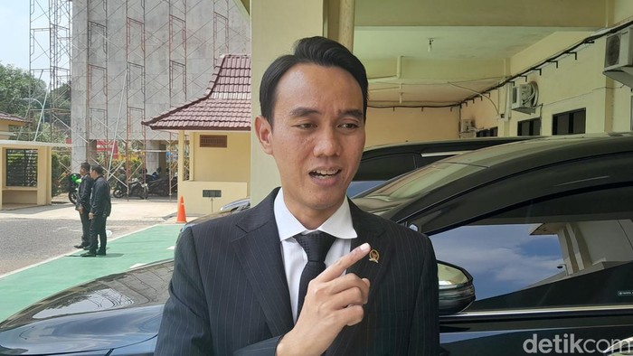 Sekretaris DPD Partai Demokrat Sumsel Muchendi Mahzareki