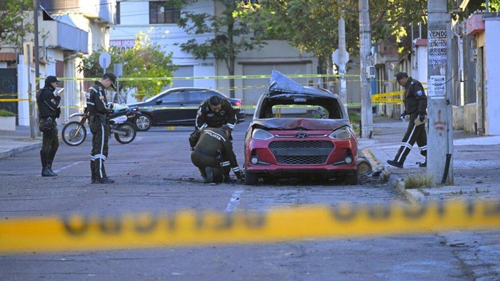 Two car bombs targeted Ecuadors SNAI prison authority in Quito © Rodrigo BUENDIA / AFP