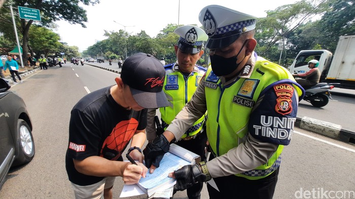TIlang uji emisi di Kemayoran (Annisa Aulia Rahim/detikcom)