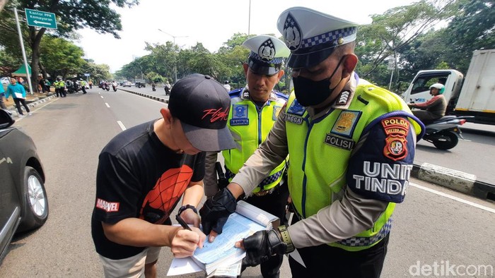 TIlang uji emisi di Kemayoran (Annisa Aulia Rahim/detikcom)