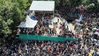 Pemandangan tradisi Saparan Yaqowiyu dilihat dari atas. Foto: Dok Pemkab Klaten
