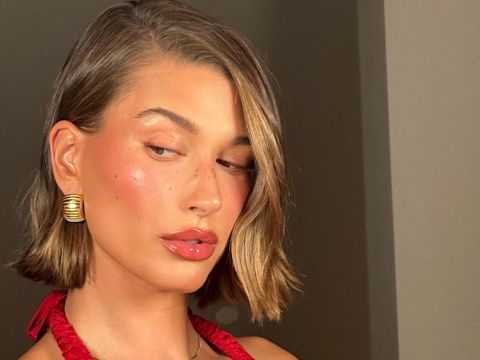 Tren Kecantikan a la Hailey Bieber Tren Kecantikan a la Hailey Bieber.