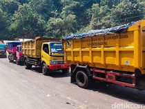Truk Sampah Menuju TPA Sarimukti Antre 1,5 Kilometer, Ini Penyebabnya