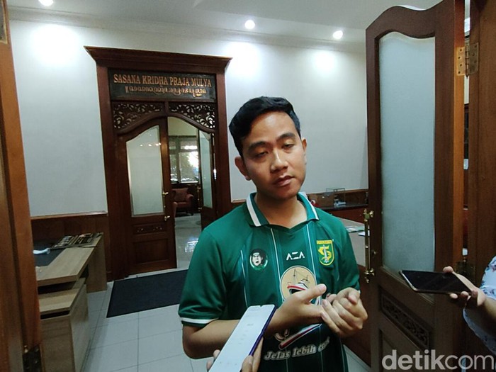 Wali Kota Solo Gibran Rakabuming Raka di Balai Kota Solo, Jumat (1/9/2023).