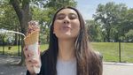 Gaya Classy Aaliyah Massaid Saat Makan Sushi dan Nongkrong di Kafe