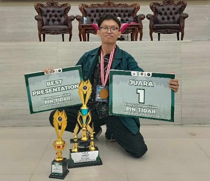 Abdul Kholik, Mahasiswa ITB Juara 1 Esai Nasional.