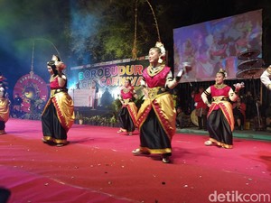 Meriahnya Borobudur Night Carnival 2023 di Magelang