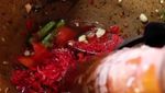 Cantik! Penjual Ayam Kaki Lima Ini Bikin Pelanggannya Terpana