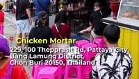 Kedai bernama Chicken Mortar ini selalu ramai diantre pelanggan. Alamat lengkapnya berada di 100 Theprasit Road, Pattaya, Thailand. Foto: TikTok/kenneth9159