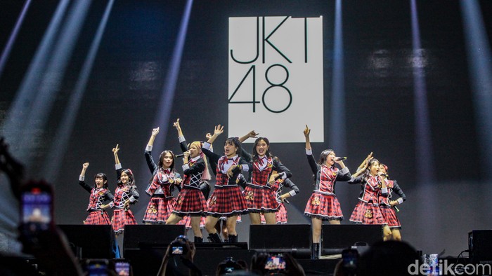 JKT48 Konser JKT48 di Synchronize Fest 2023.