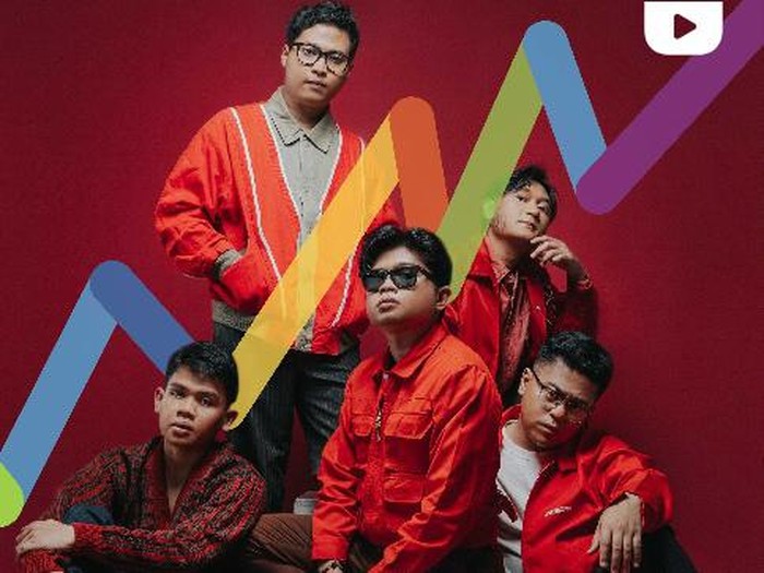 Juicy Luicy tampil di West Java Festival 2023.