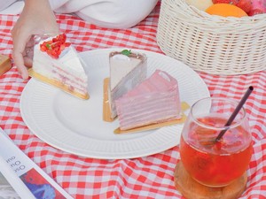 5 Kafe Cewek Kue di Jaksel yang Nyaman Buat Santai