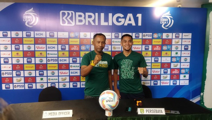 Karteker Uston Nawawi saat konferensi pers, Sabtu (2/9/2023).