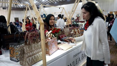 Karya Anak Bangsa Unjuk Gigi di ASEAN Weekend Market 2023