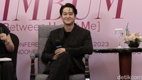 Seperti kebanyakan artis Korea, Kim Bum menyukai nasi goreng dan mie goreng yang terkenal banget itu. (Foto: Atmi Ahsani Yusron/detikcom)