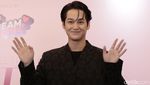 13 Potret Kim Bum Tersenyum untuk Cerahkan Minggumu!