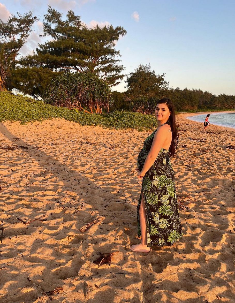 Latorre, wanita senang hamil sewakan rahim, jadi ibu pengganti.