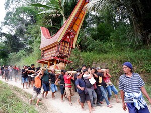 Rambu Solo, Upacara Kematian Suku Toraja yang Megah