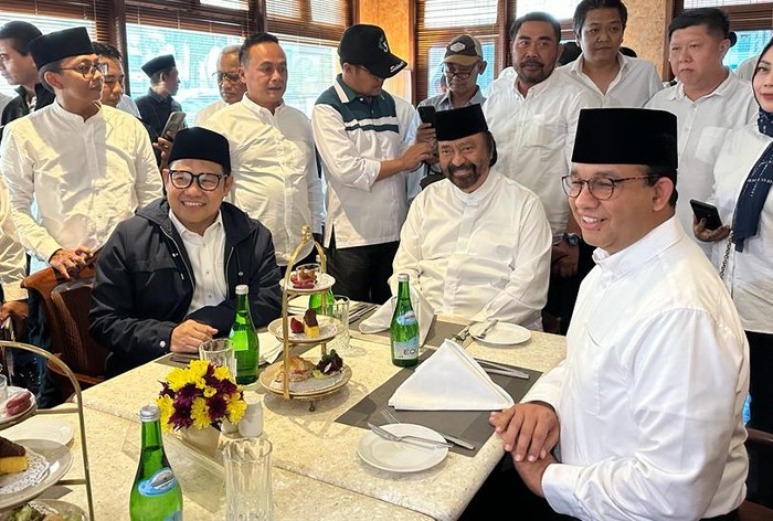 Momen Anies-Cak Imin-Surya Paloh Duduk Satu Meja di Lokasi Deklarasi