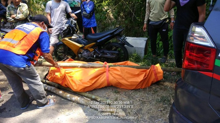 Penemuan dua mayat di Sungai Cisanggarung, Kuningan tepatnya di Kelurahan Citangtu Kuningan.