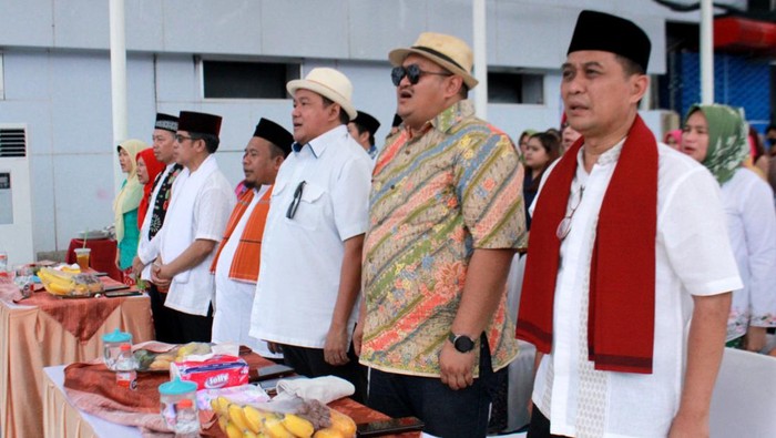 Pengukuhan Universitas MH Thamrin Kampus Jawara Universitas MH Thamrin didapuk sebagai 'Kampus Jawara' yang identik kepada sesuatu yang baik, sebagai juara dalam hal-hal baik.