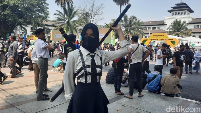 Penonton cosplay di West Java Festival 2023