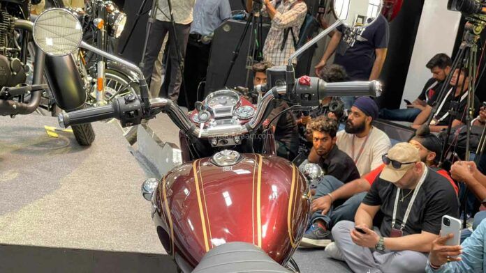 Royal Enfield Bullet 350 baru.