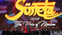 Soneta Group yang digawangi Rhoma Irama tampil bareng Dipha Barus di Synchronize Festival 2023, Gambir Expo Kemayoran, Jakarta, Jumat (1/9/2023).