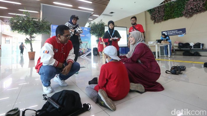 PT. KAI mengadakan kegiatan KAI Commuter Fun Journey 2023 di Station BNI City. Kegiatan ini bertema “Commuter Parenting dan Jurnalis Cilik”.