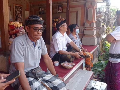 Suasana kediaman korban I Wayan Aris Setiawan yang terpental kecelakaan lift Ayuterra Resort di Banjar Abiansemal, Desa Lodtunduh, Gianyar. Sabtu (2/9/2023).