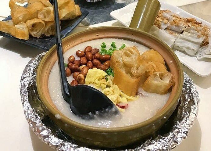 5 Bubur Ayam Enak di Mabes, Ada yang Sudah Buka Sejak Tahun 70an!