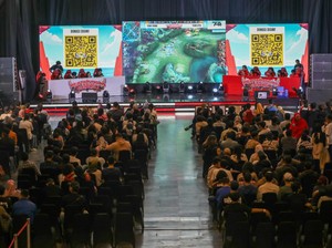 Alam Ganjar Unjuk Kebolehan Main Mobile Legend Bareng Atta Halilintar