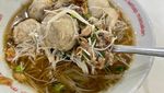 Di Mangga Besar Ada Bakso Matador dan Es Kalamur yang Legendaris