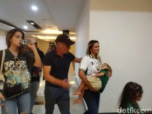 Datang Sebagai Ayah, Fernando Valente Tonton Laga Persebaya vs Borneo FC