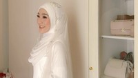 Larissa Chou baru 7 hari lalu mengunggah foto kebersamaan dengan Ikram Rosadi. Saat itu Larissa meminta izin pada Yusuf, sang putra untuk membawa pria lain ke dalam kehidupannya. Foto: Instagram/@larissachou