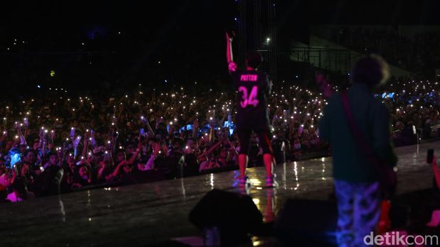 Penampilan Gigi Band di WJF 2023.